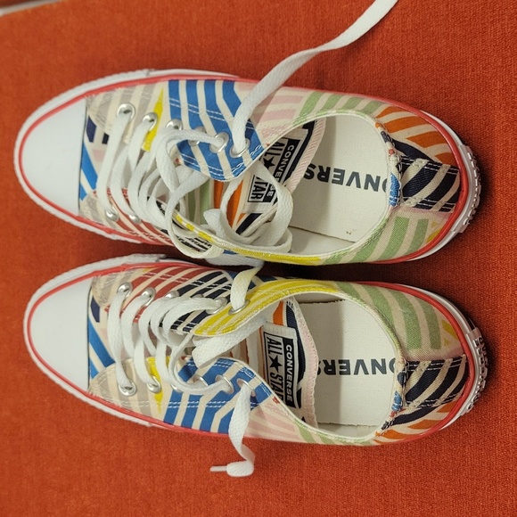 Converse Chuck Taylor All Stara sz 7 - Picture 2 of 6